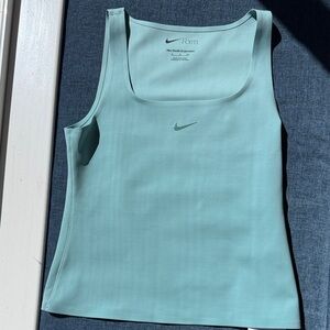 NWT Nike Aqua Stealth Evaporation Form Tank